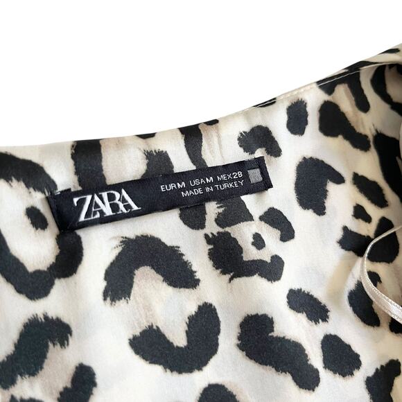 Zara Cream/Black Satin Animal Print V-neck Wrap Dress size Medium - Picture 4 of 6